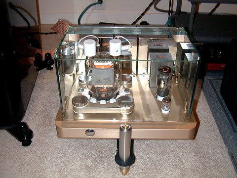 833_sistrum_stand.jpg (50072 bytes)