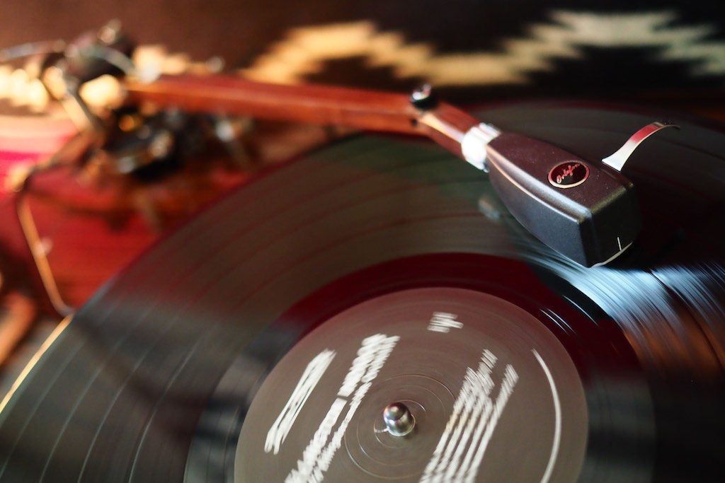 The 12.5-inch Woody SPU Tonearm with an Ortofon SPU phono cartridge.